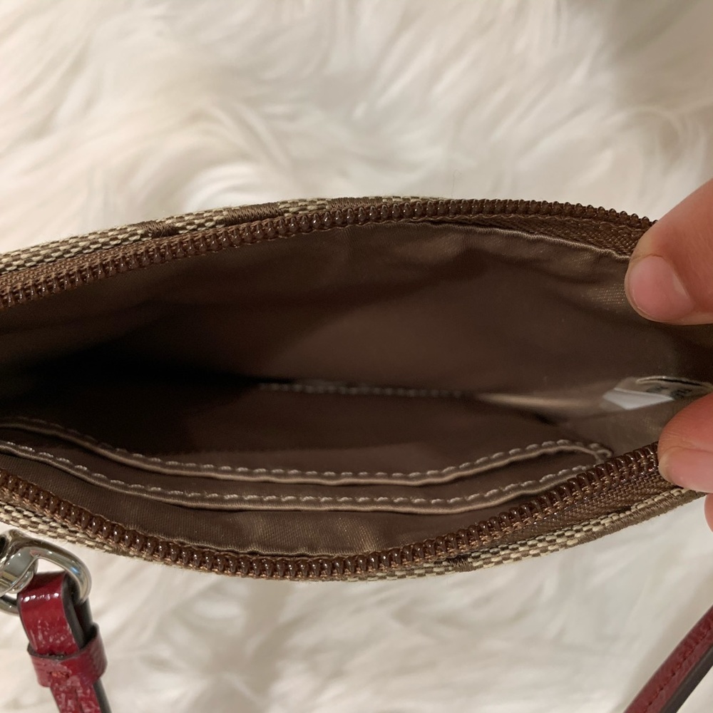 Coach wristlet - Picture 3 of 3